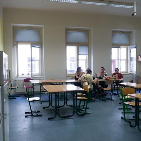 Hostel In School Prague Luaran gambar