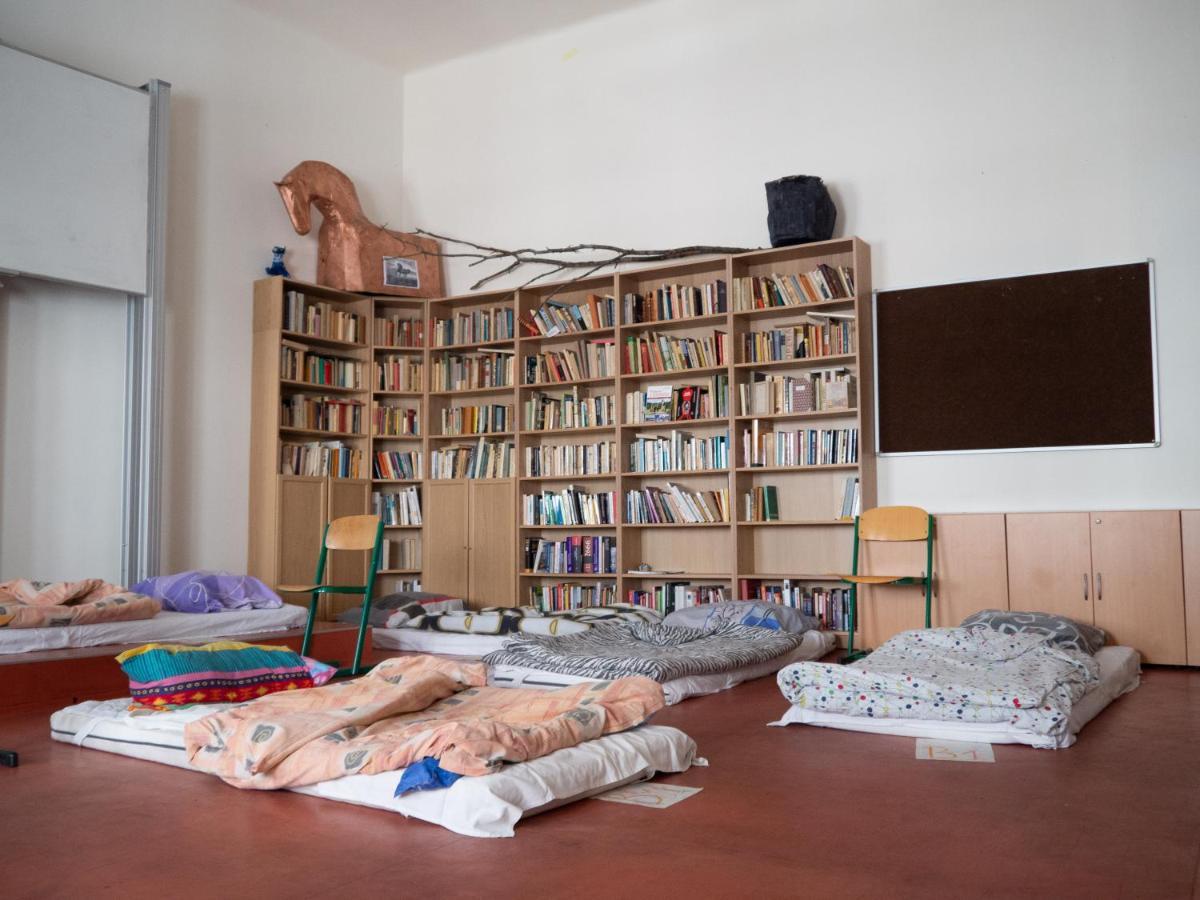 Hostel In School Prague Luaran gambar