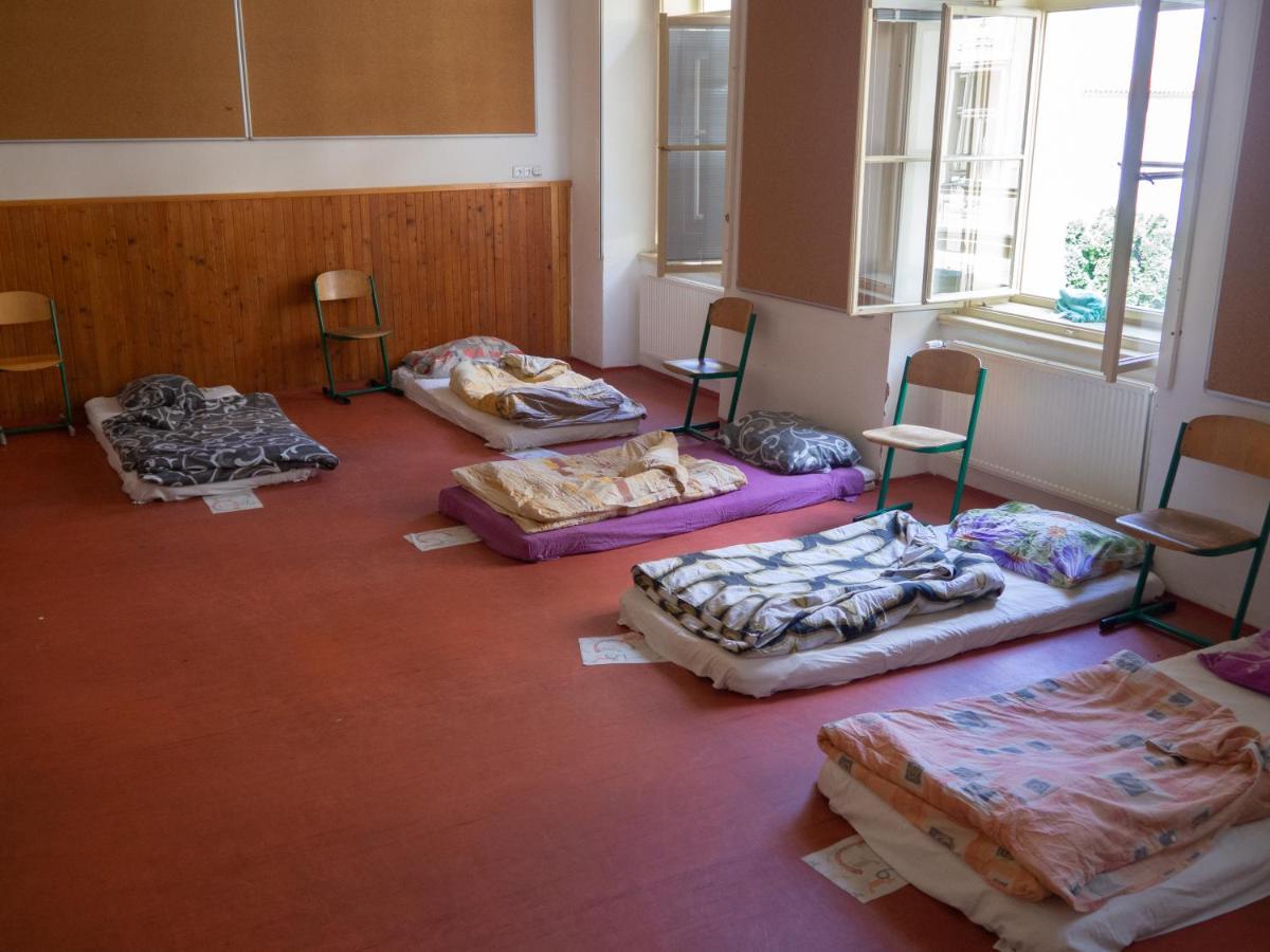 Hostel In School Prague Luaran gambar