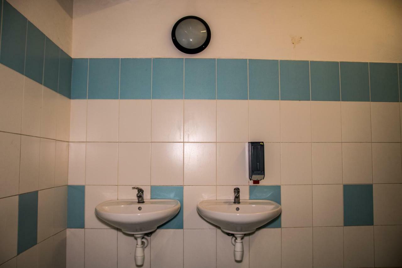 Hostel In School Prague Luaran gambar